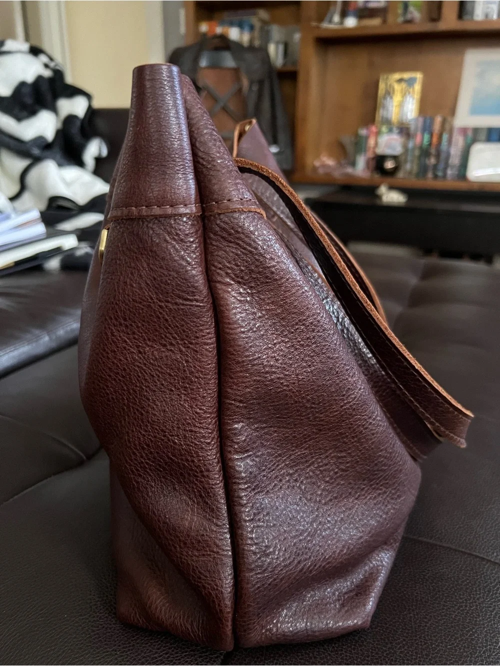 Portland Leather Montana Tote in Cold Brew - Picture 5 of 10